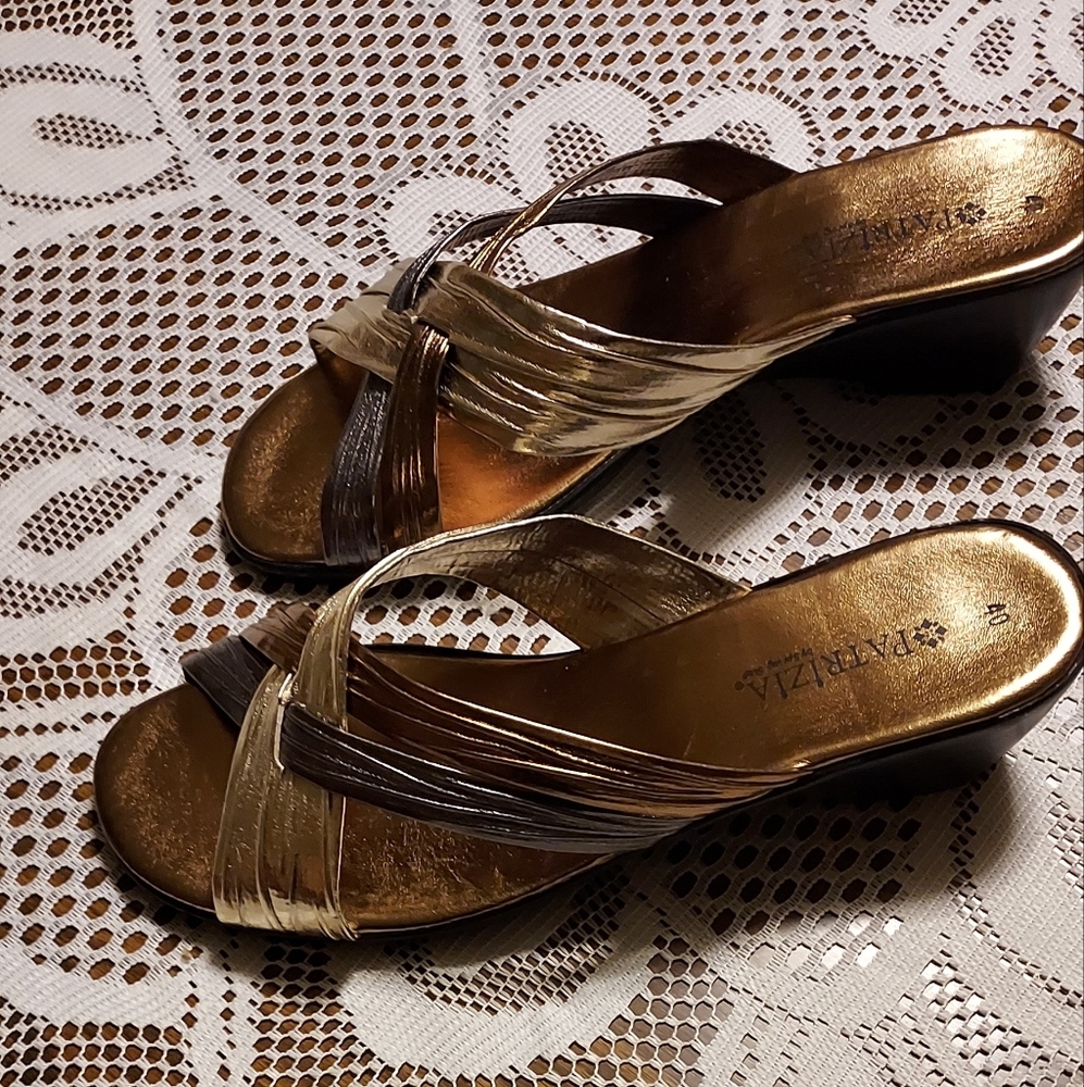 Patricia by Spring Slip on Wedge -Apricot Size 9. NEW. Never worn!